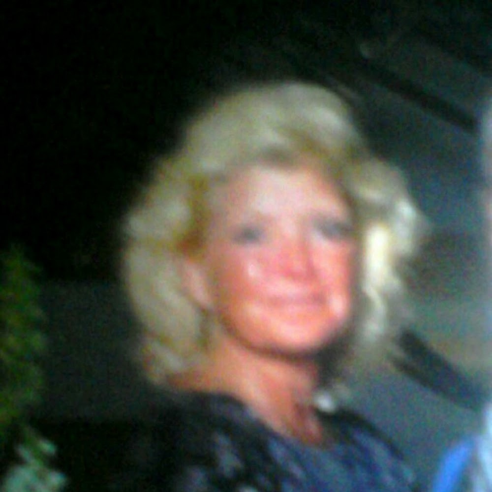 Meet your Posher, Lorraine